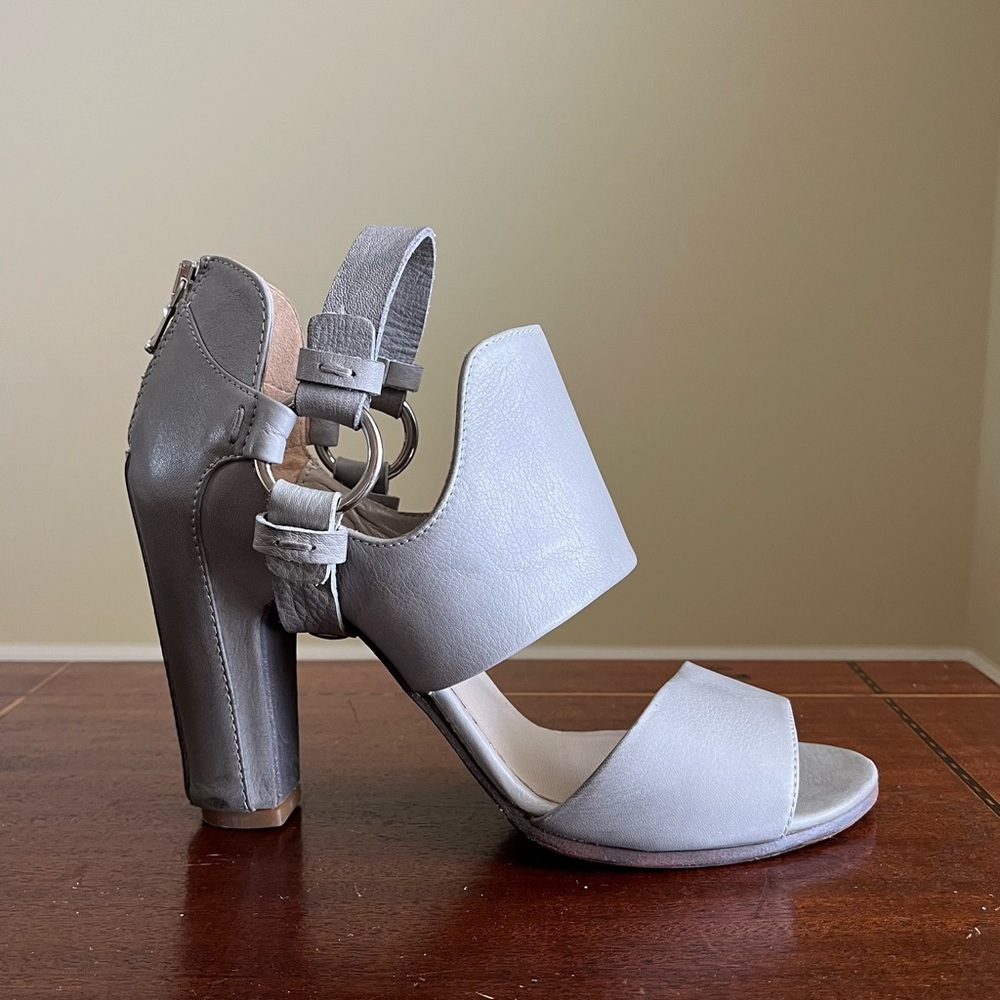 STRATEGIA - Gray Bootie Sandals - 38 IT runs large, best fits U.S. 9